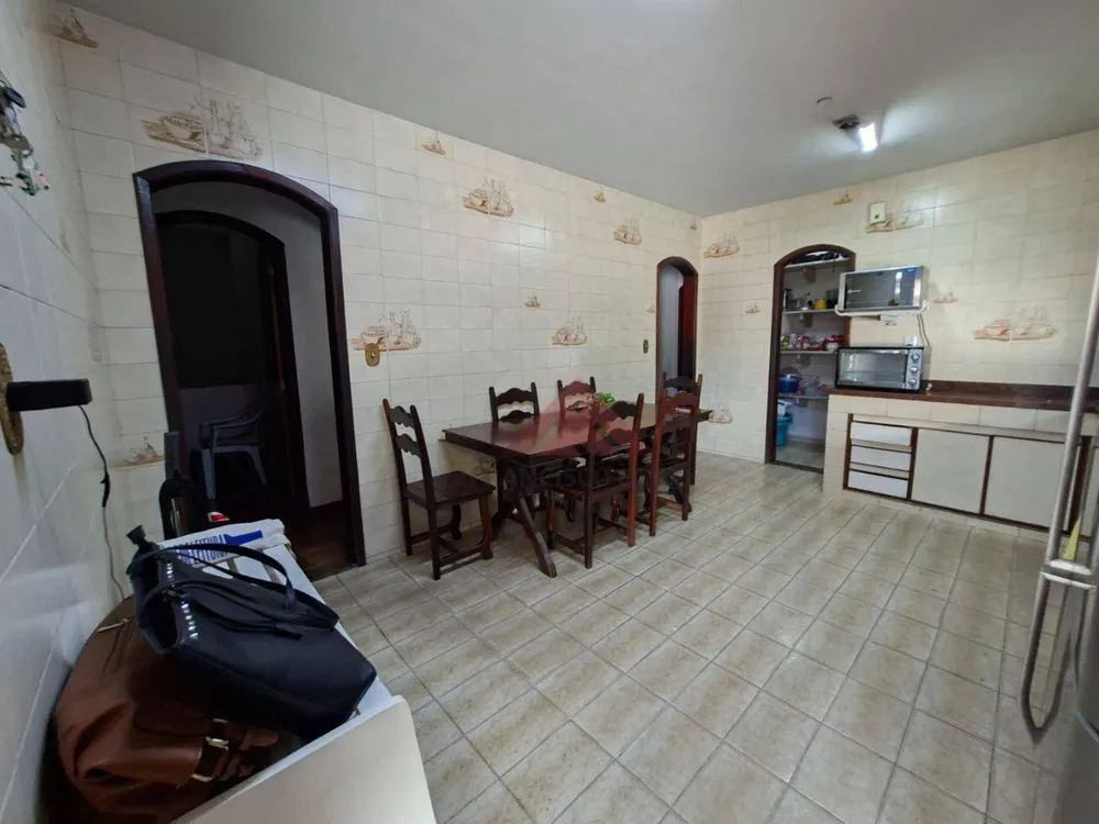 Casa, 3 quartos, 229 m² - Foto 13
