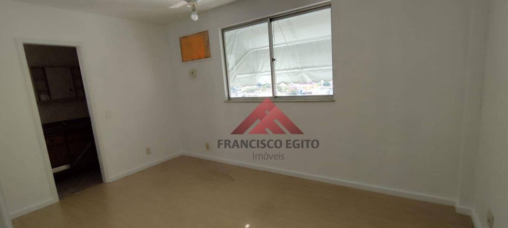 Apartamento à venda com 2 quartos, 90m² - Foto 2
