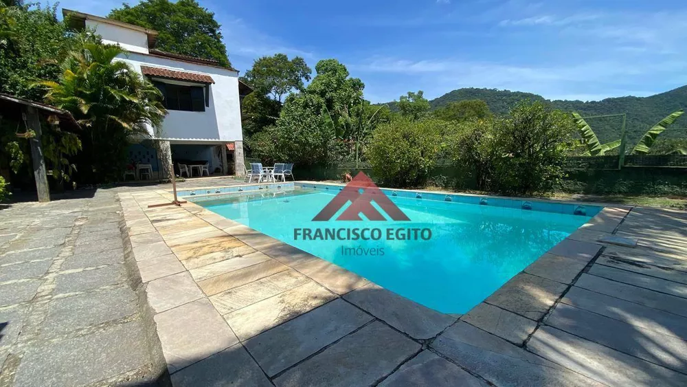 Casa, 4 quartos, 250 m² - Foto 1