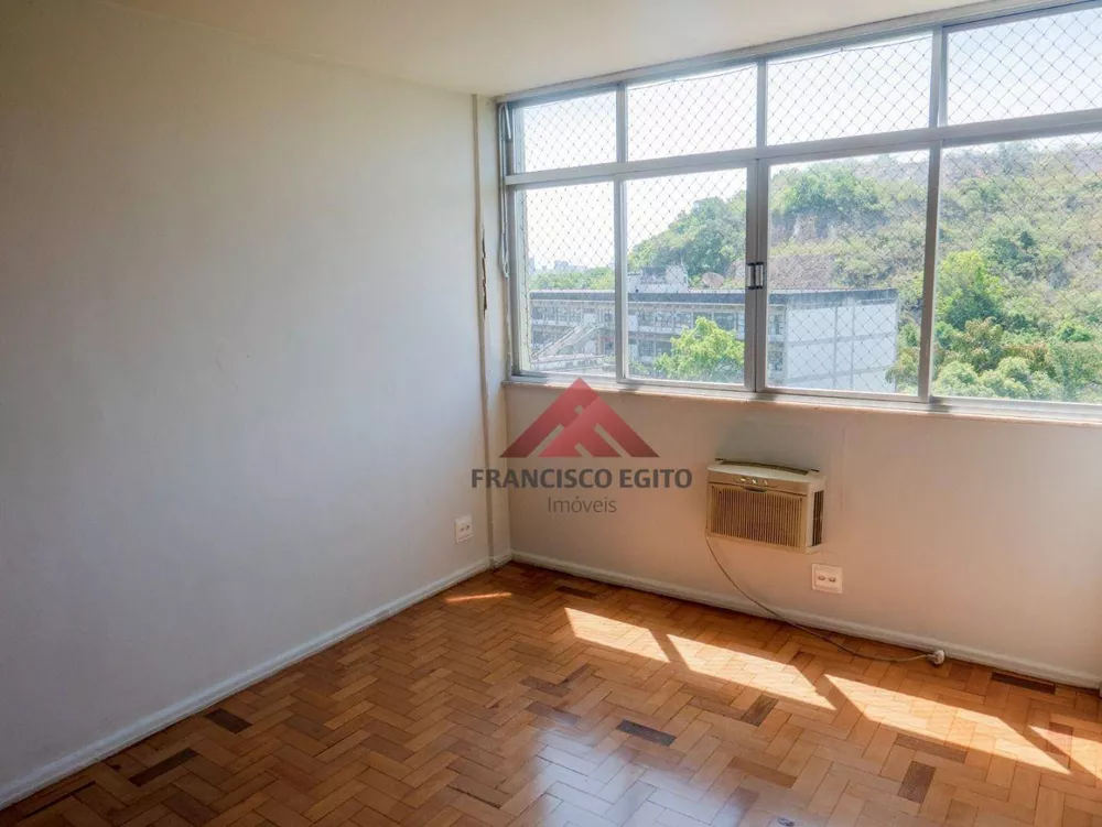 Apartamento à venda com 3 quartos, 90m² - Foto 3