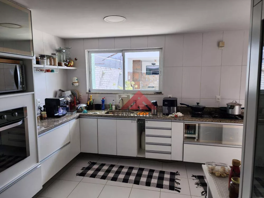 Casa, 3 quartos, 174 m² - Foto 2