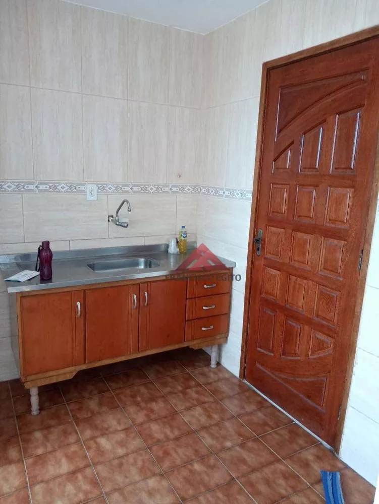 Apartamento à venda com 2 quartos, 62m² - Foto 4