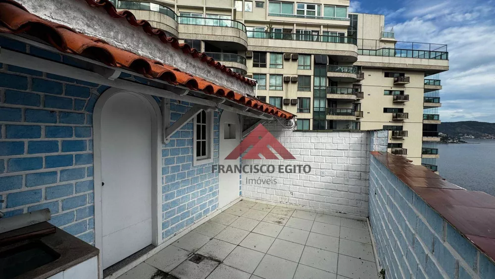 Cobertura, 4 quartos, 251 m² - Foto 4