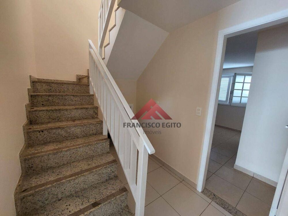 Casa à venda com 6 quartos, 345m² - Foto 4