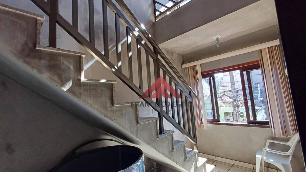 Sobrado à venda com 4 quartos, 258m² - Foto 3