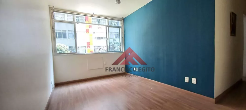 Apartamento à venda com 2 quartos, 60m² - Foto 2