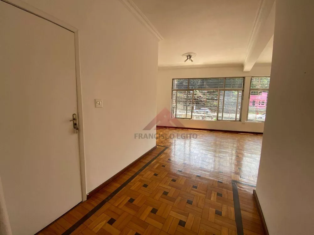 Casa, 7 quartos, 403 m² - Foto 2