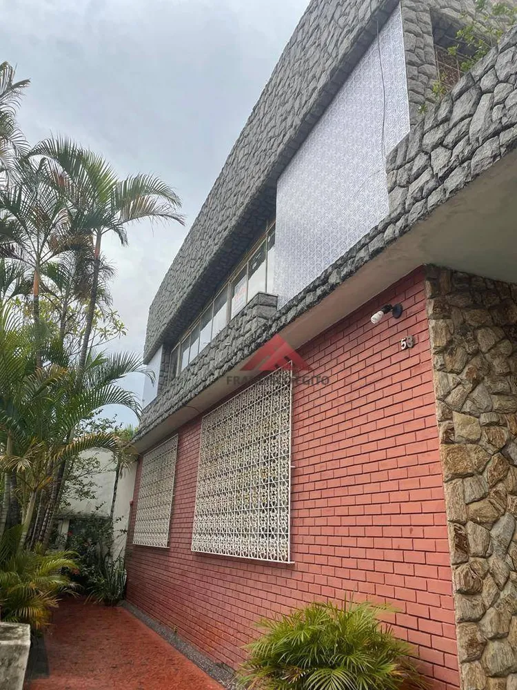 Casa, 5 quartos, 214 m² - Foto 2