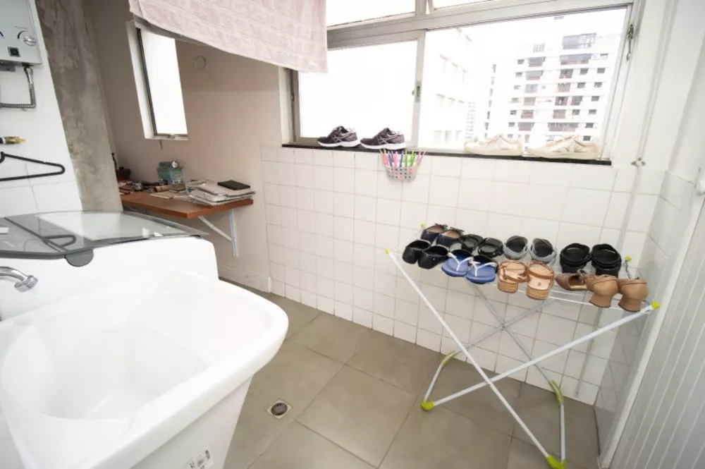 Apartamento à venda com 2 quartos, 80m² - Foto 2