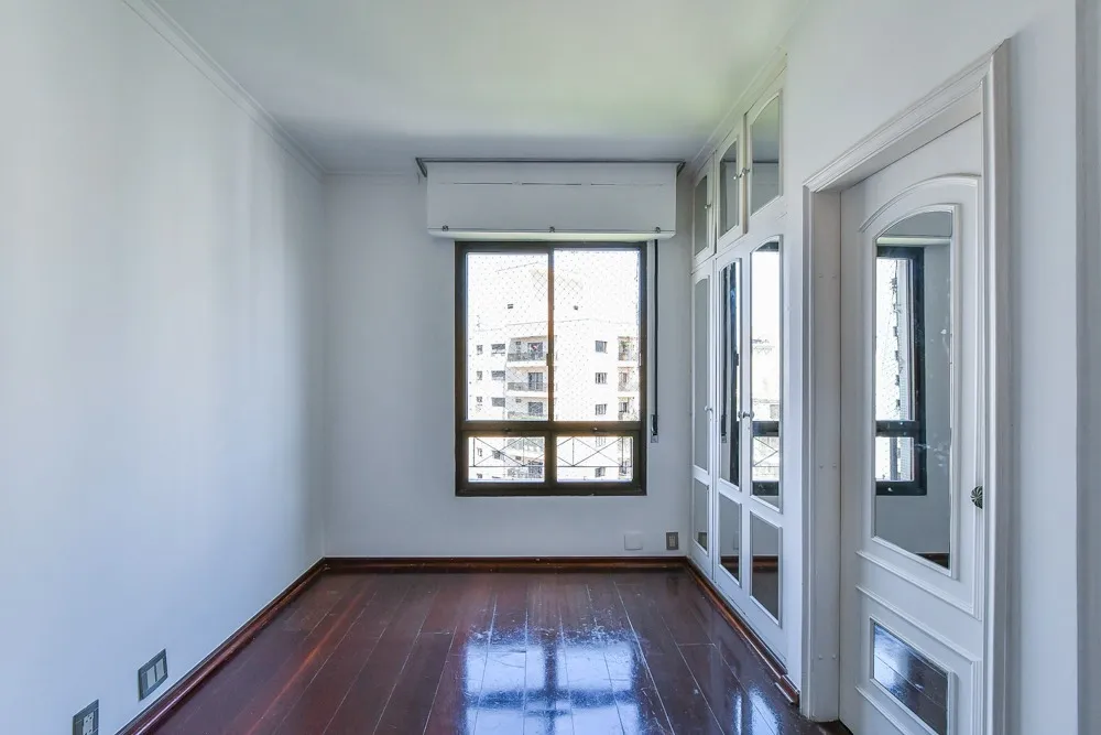 Apartamento, 3 quartos, 256 m² - Foto 5