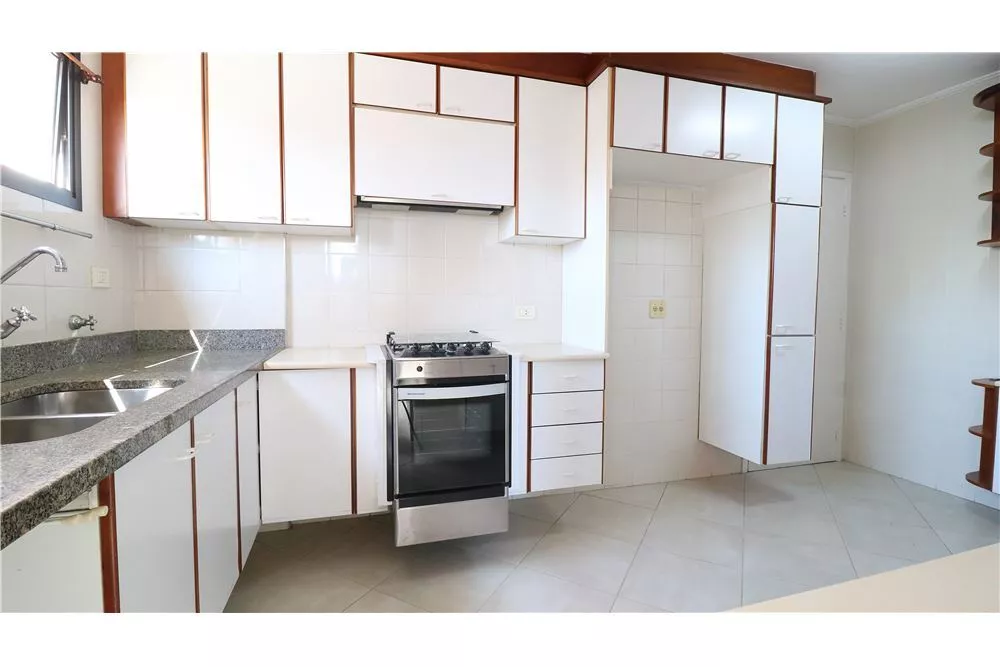 Apartamento à venda com 3 quartos, 116m² - Foto 8