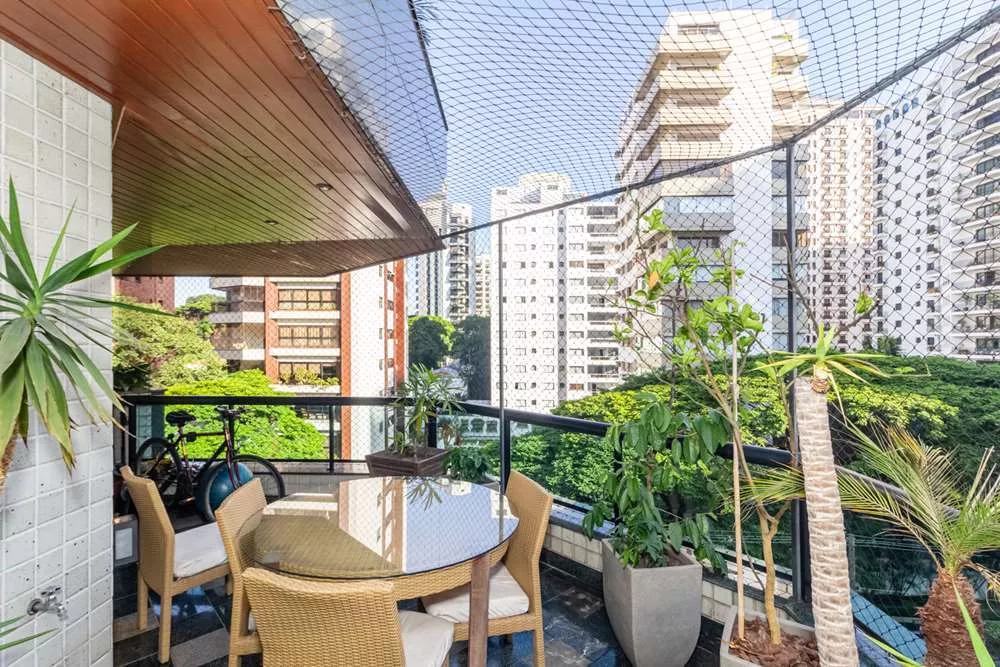 Apartamento à venda com 4 quartos, 357m² - Foto 1