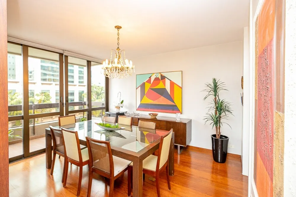 Apartamento, 3 quartos, 225 m² - Foto 1