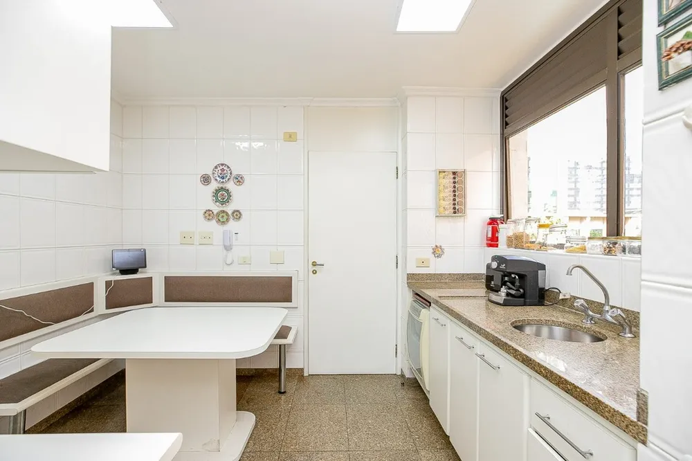 Apartamento, 3 quartos, 225 m² - Foto 3