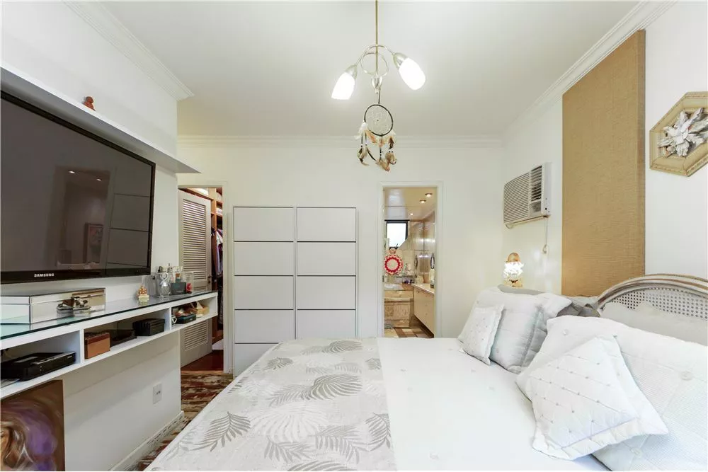 Apartamento à venda com 4 quartos, 208m² - Foto 8