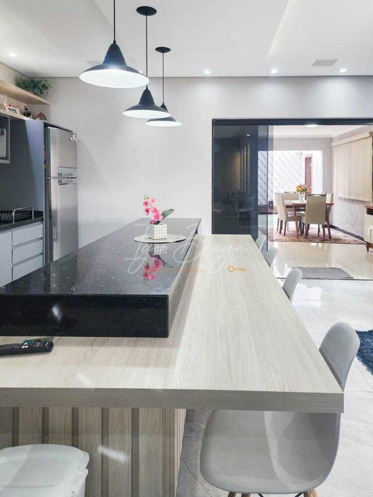 Casa, 3 quartos, 250 m² - Foto 8