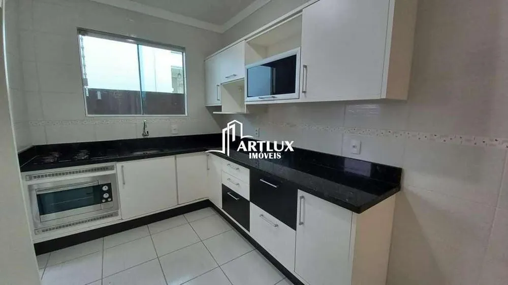 Casa, 3 quartos, 200 m² - Foto 2