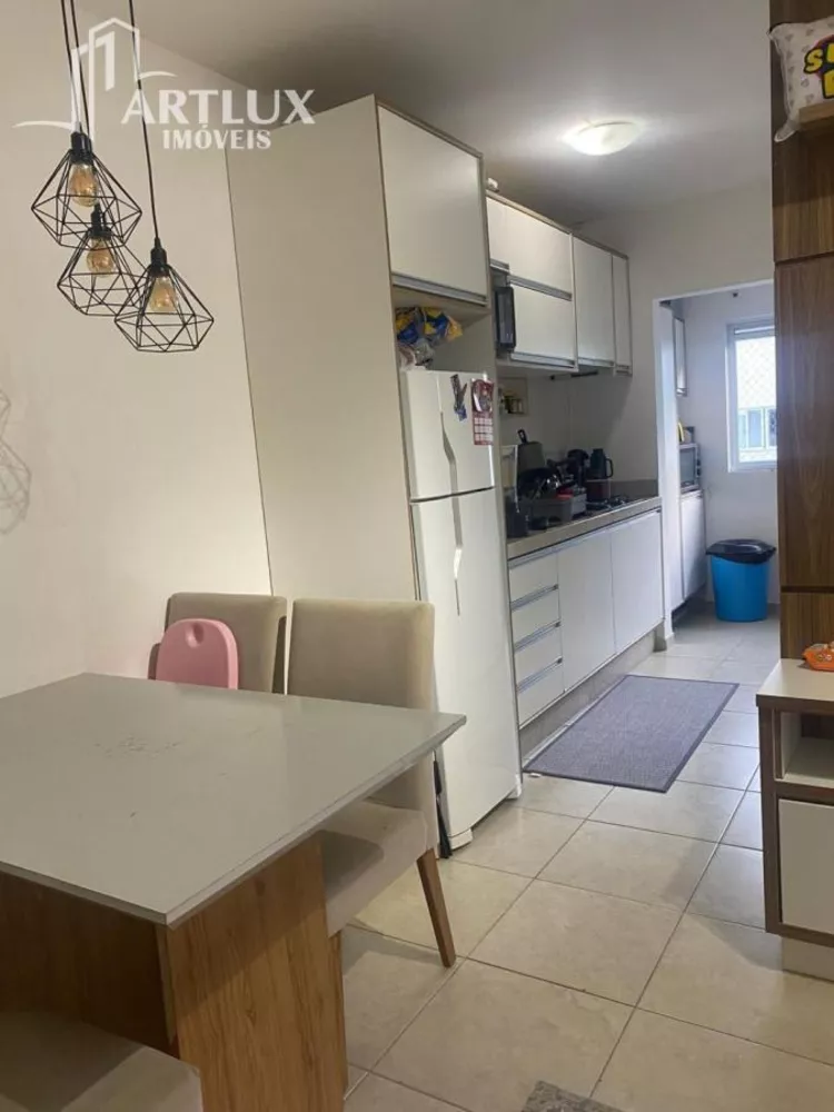 Apartamento à venda com 2 quartos, 55m² - Foto 3