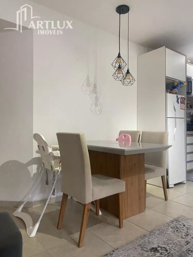 Apartamento à venda com 2 quartos, 55m² - Foto 1