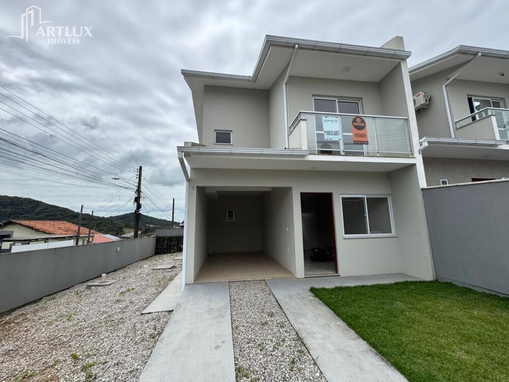 Sobrado à venda com 2 quartos, 76m² - Foto 1