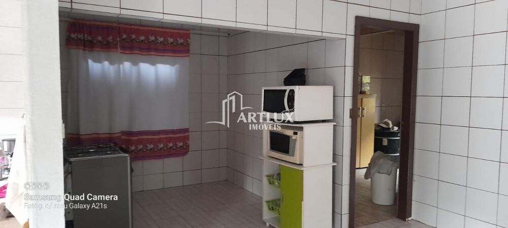 Casa, 4 quartos, 256 m² - Foto 2