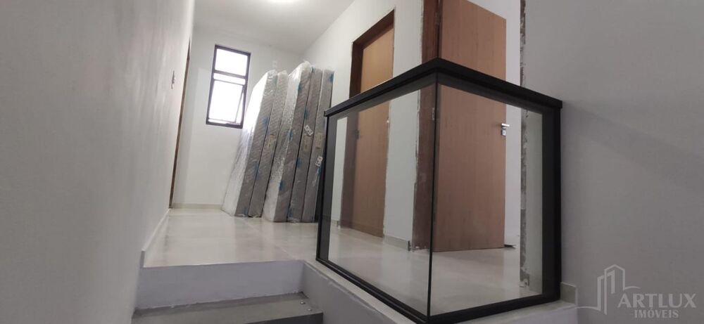 Casa à venda com 3 quartos, 210m² - Foto 7