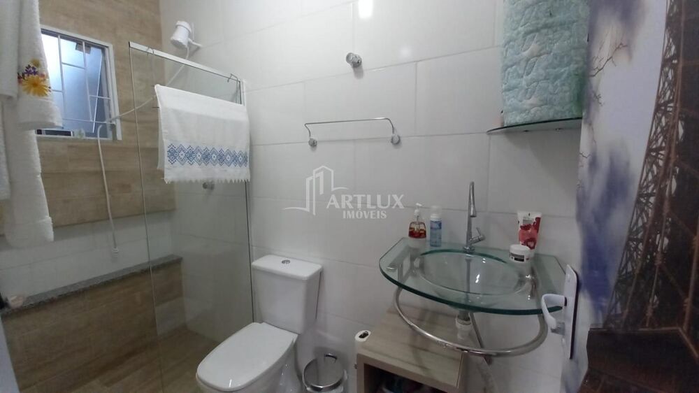 Casa à venda com 2 quartos, 80m² - Foto 3