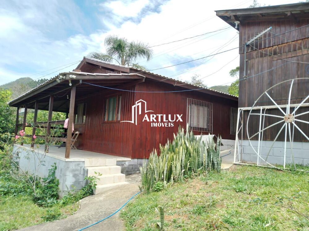 Sítio, 3 quartos, 1080 m² - Foto 1