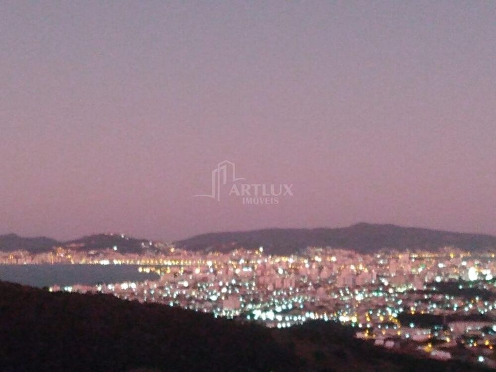 Sítio, 3 quartos, 1000 m² - Foto 1