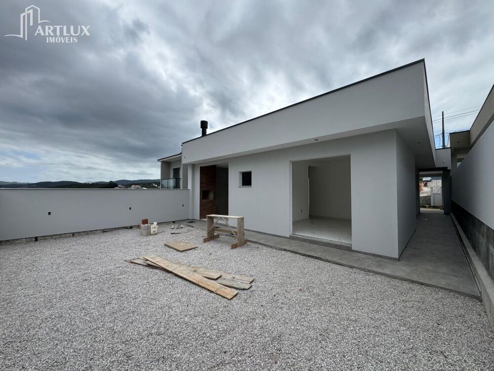 Casa à venda com 3 quartos, 151m² - Foto 4