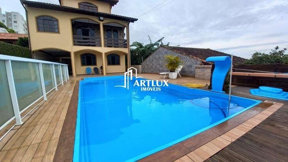 Casa, 4 quartos, 312 m² - Foto 1