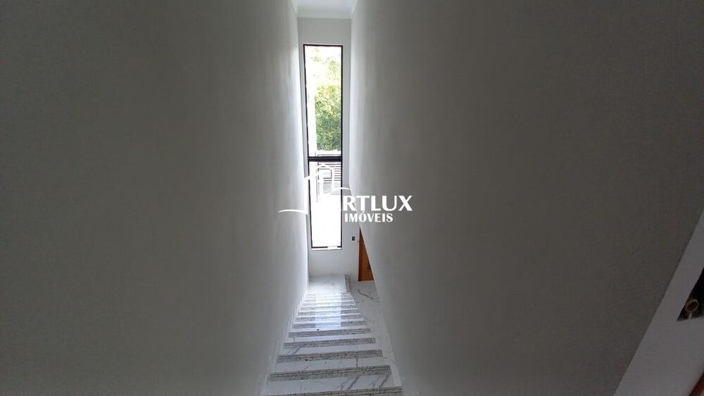 Sobrado à venda com 2 quartos, 119m² - Foto 2