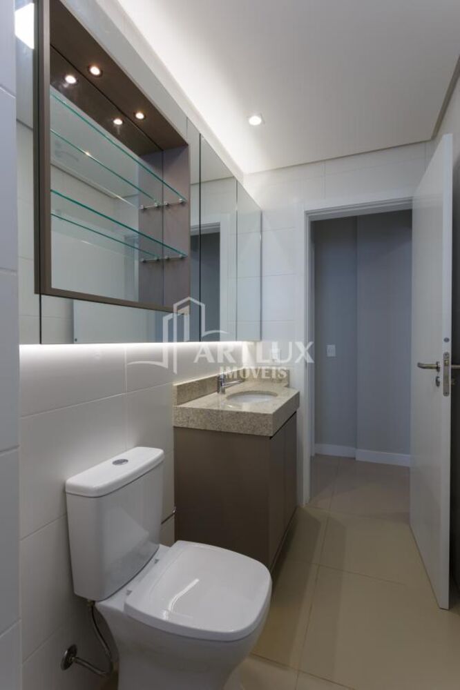 Apartamento à venda com 2 quartos, 75m² - Foto 2