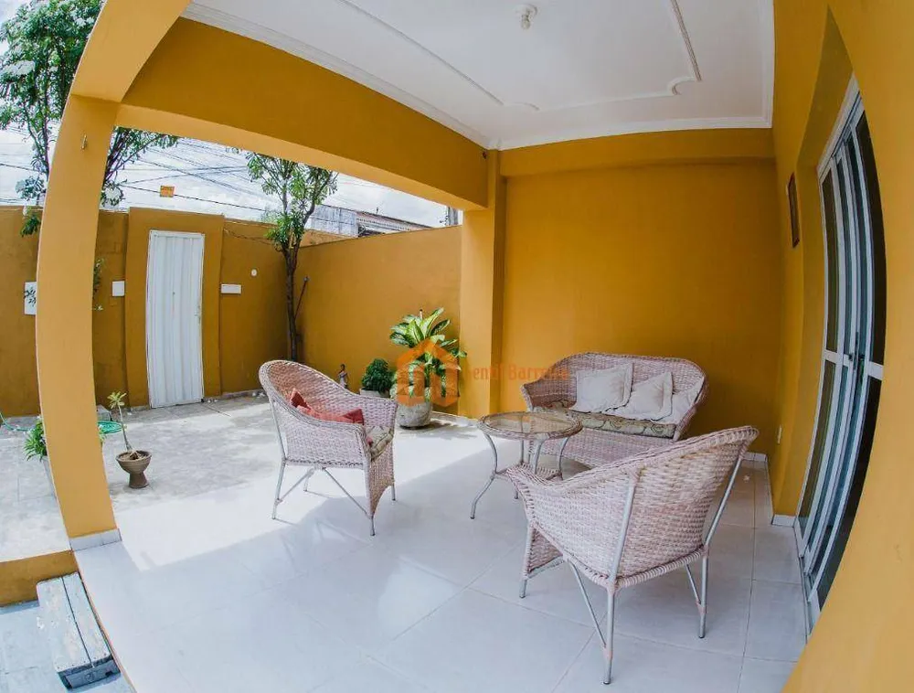 Casa, 3 quartos, 215 m² - Foto 4