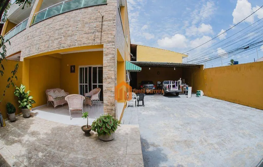 Casa, 3 quartos, 215 m² - Foto 2