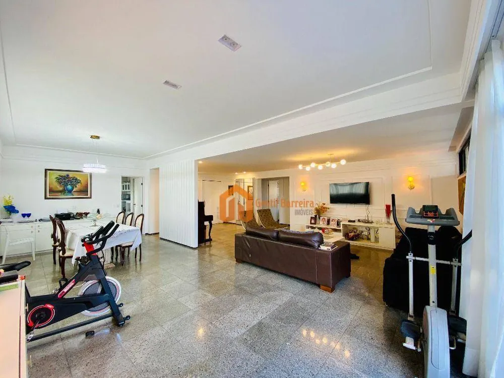 Apartamento, 4 quartos, 249 m² - Foto 2