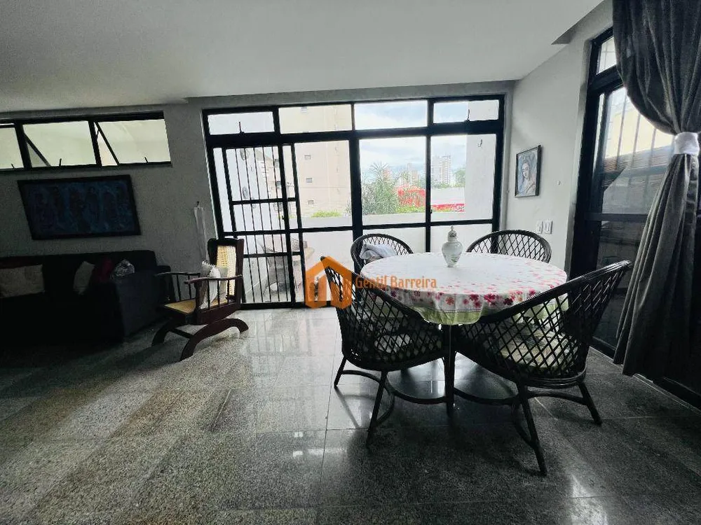 Apartamento, 4 quartos, 249 m² - Foto 1