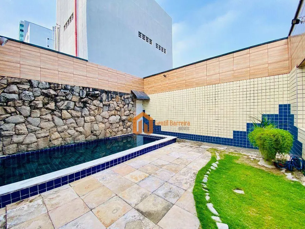 Cobertura, 3 quartos, 230 m² - Foto 2