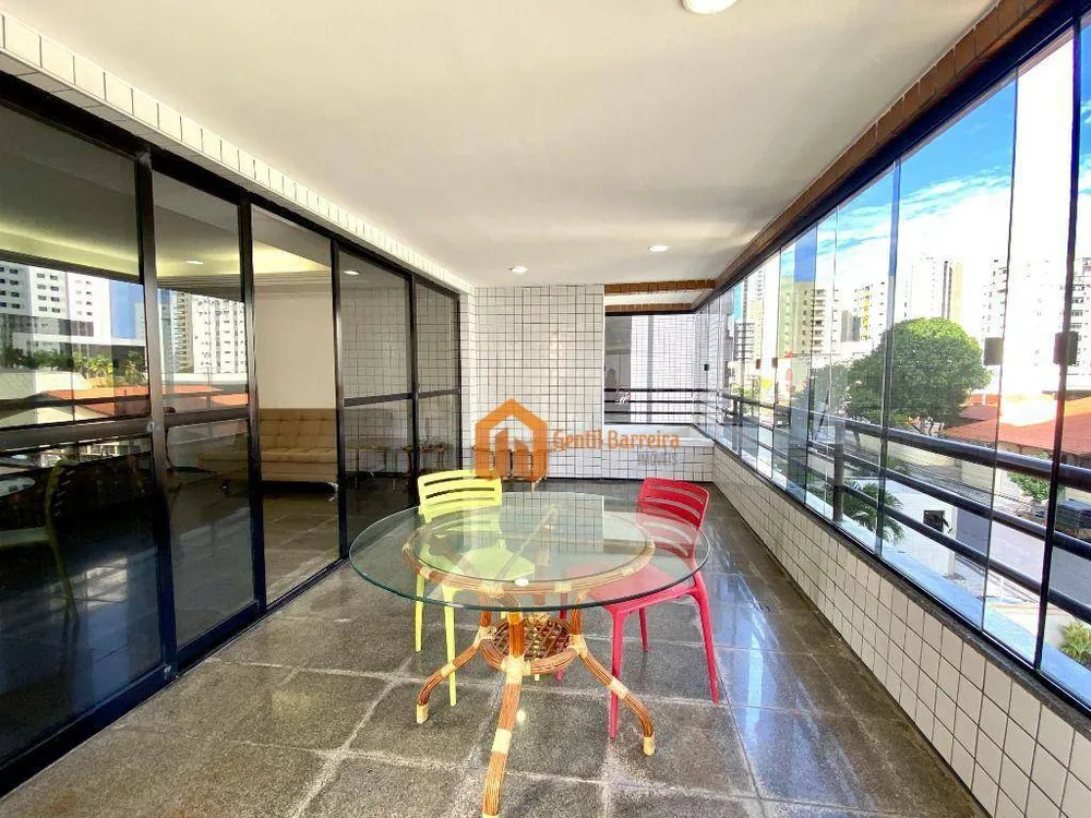 Apartamento, 3 quartos, 215 m² - Foto 2
