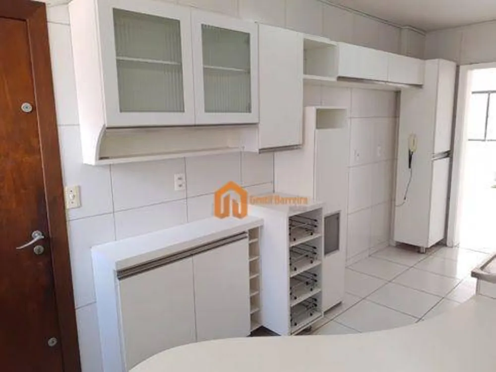 Apartamento, 3 quartos, 121 m² - Foto 2