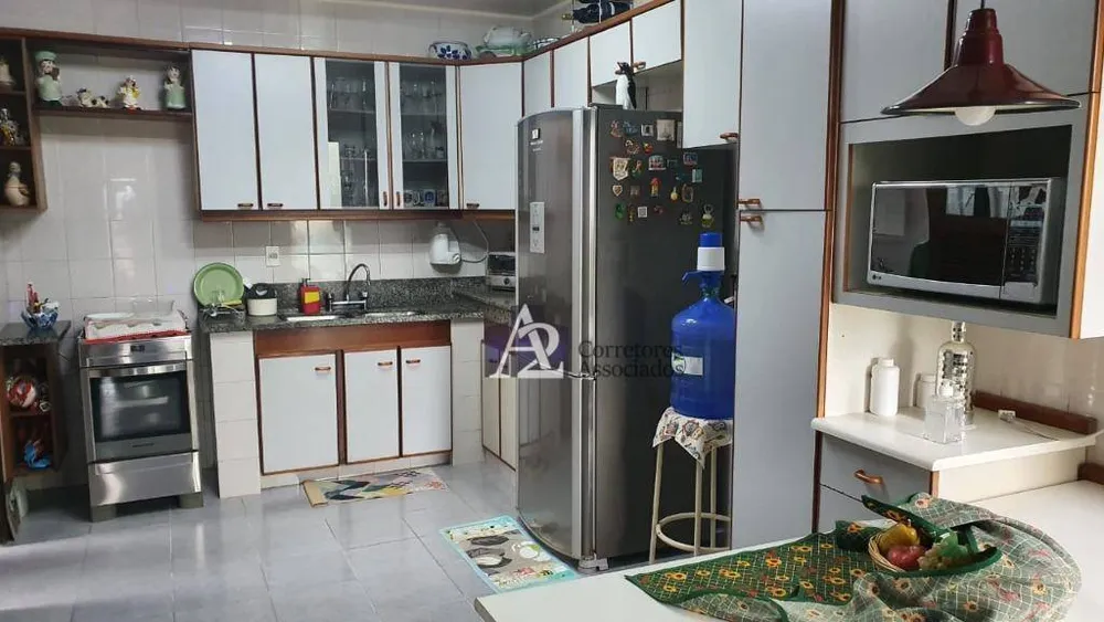 Casa, 3 quartos, 228 m² - Foto 13