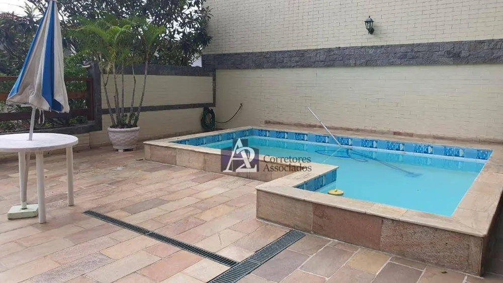 Casa, 3 quartos, 228 m² - Foto 16