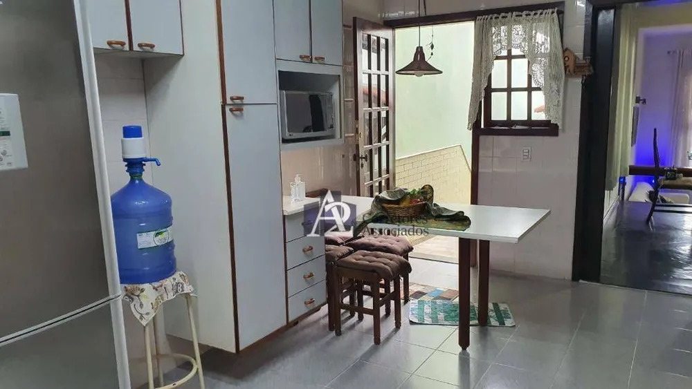 Casa, 3 quartos, 228 m² - Foto 14
