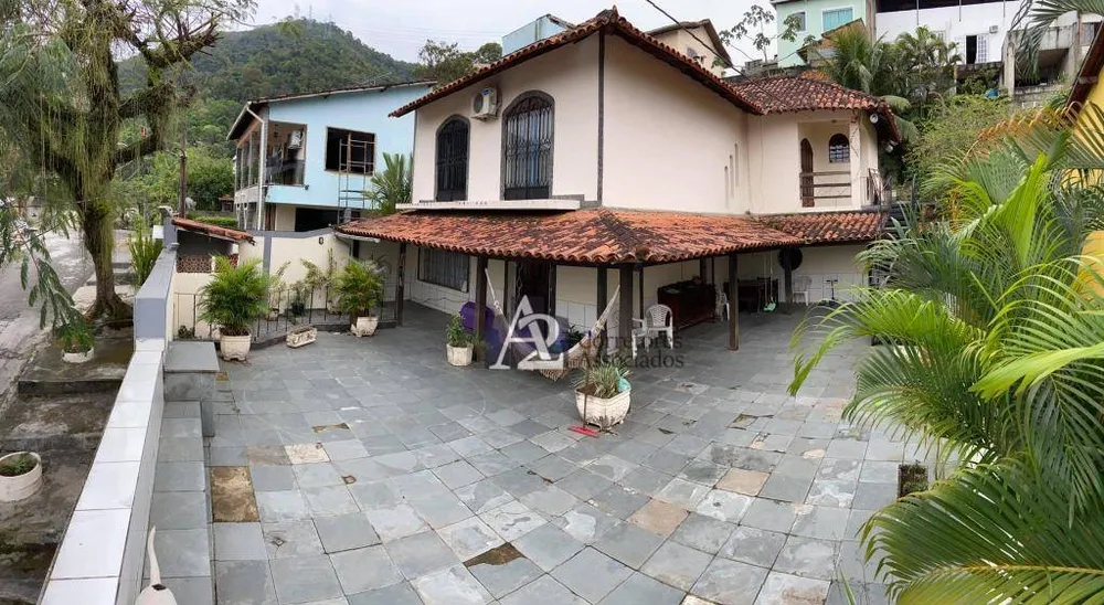Casa, 5 quartos, 335 m² - Foto 2