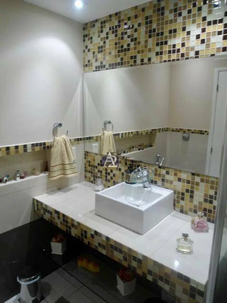 Casa, 3 quartos, 238 m² - Foto 14