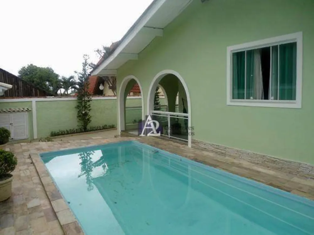 Casa, 3 quartos, 238 m² - Foto 1