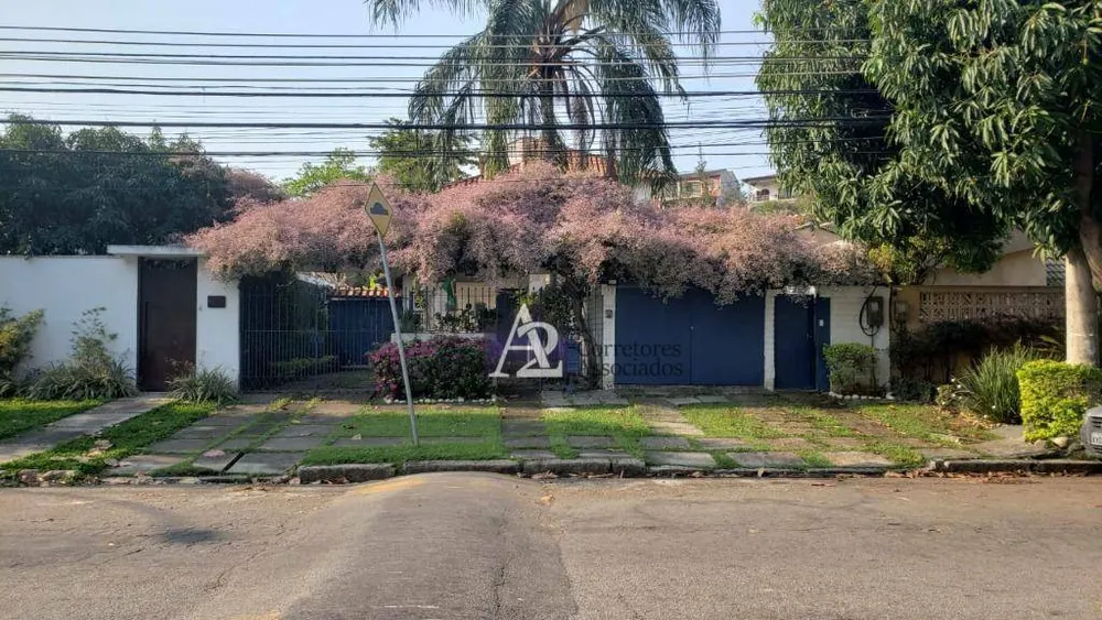 Casa, 5 quartos, 351 m² - Foto 1