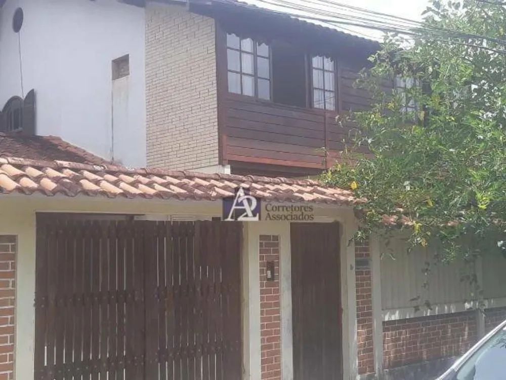 Casa, 4 quartos, 379 m² - Foto 1