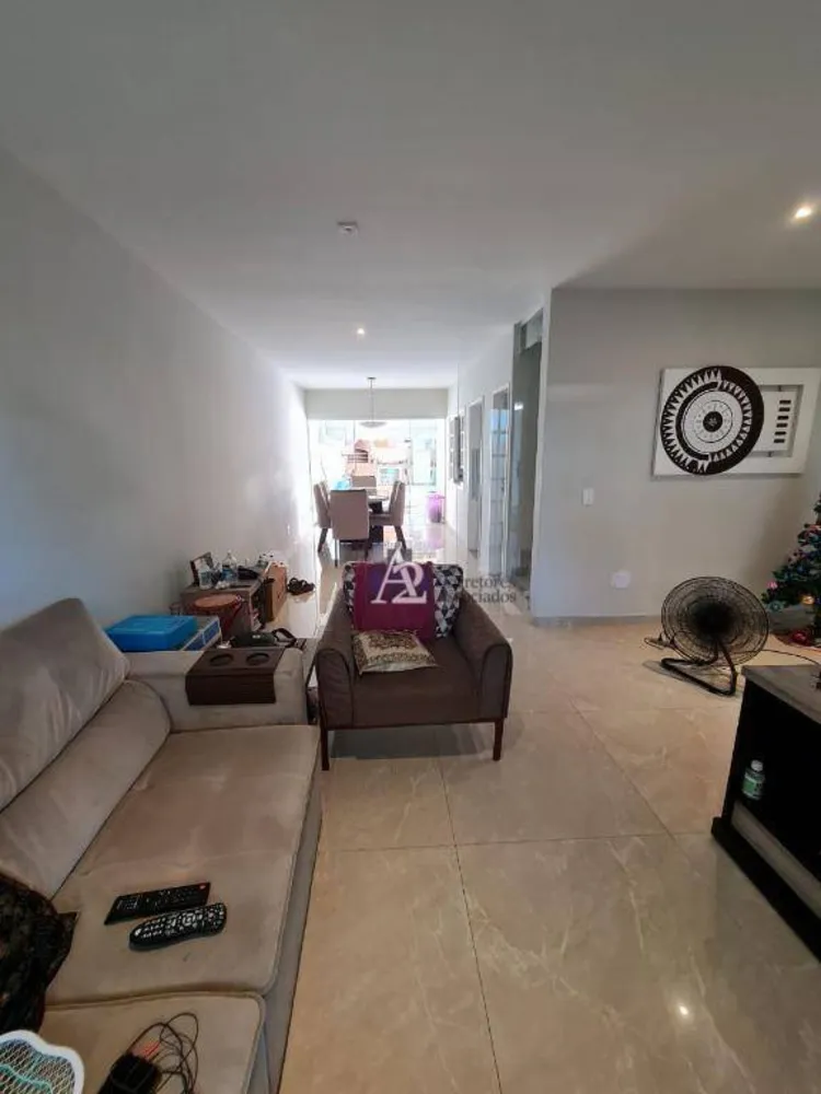 Casa, 3 quartos, 215 m² - Foto 3