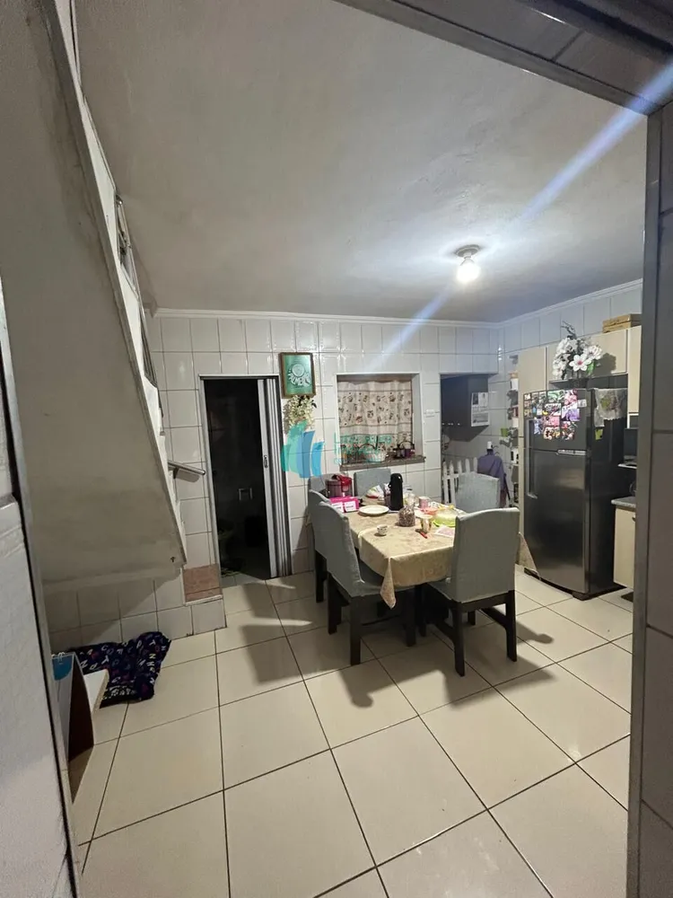 Casa, 3 quartos, 225 m² - Foto 2